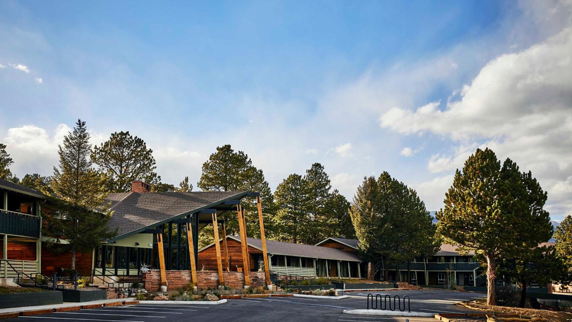 Trailborn Rocky Mountains Hotell Estes Park Exteriör bild